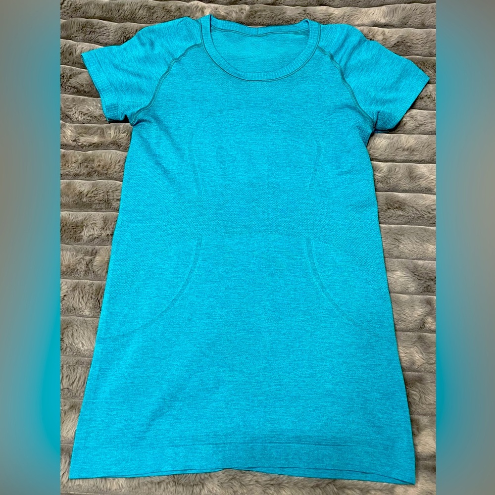 Lululemon Swiftly Tee Size 8